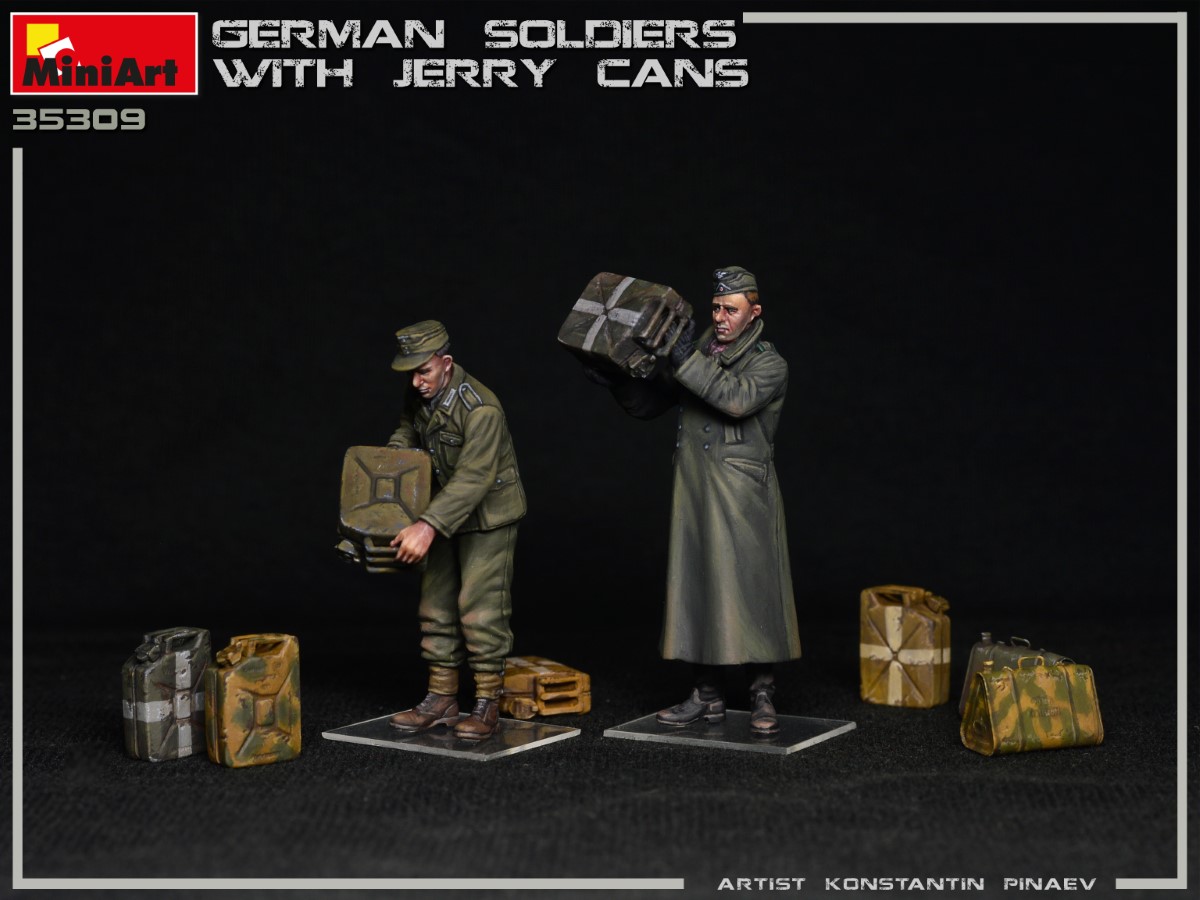 MiniArt German Soldiers with Jerry Cans 1/35