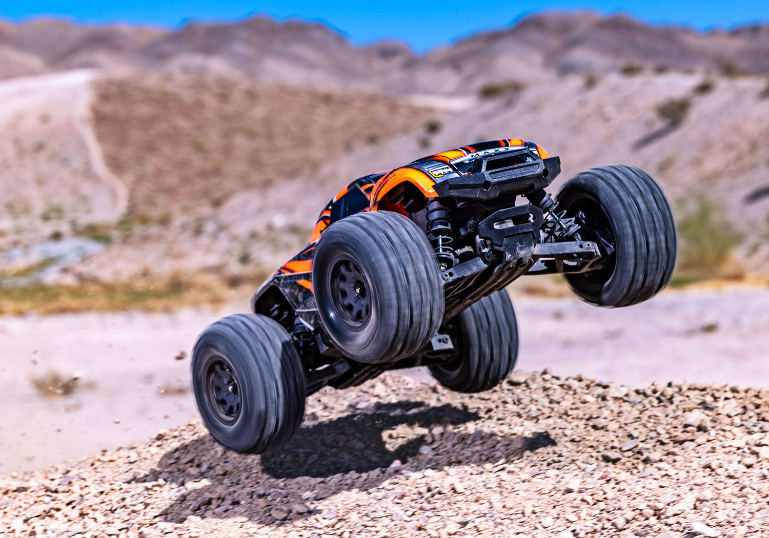 Traxxas Mini Maxx BL-2s TQ 4X4 RTR Brushless Monster Truck 1/16 Black