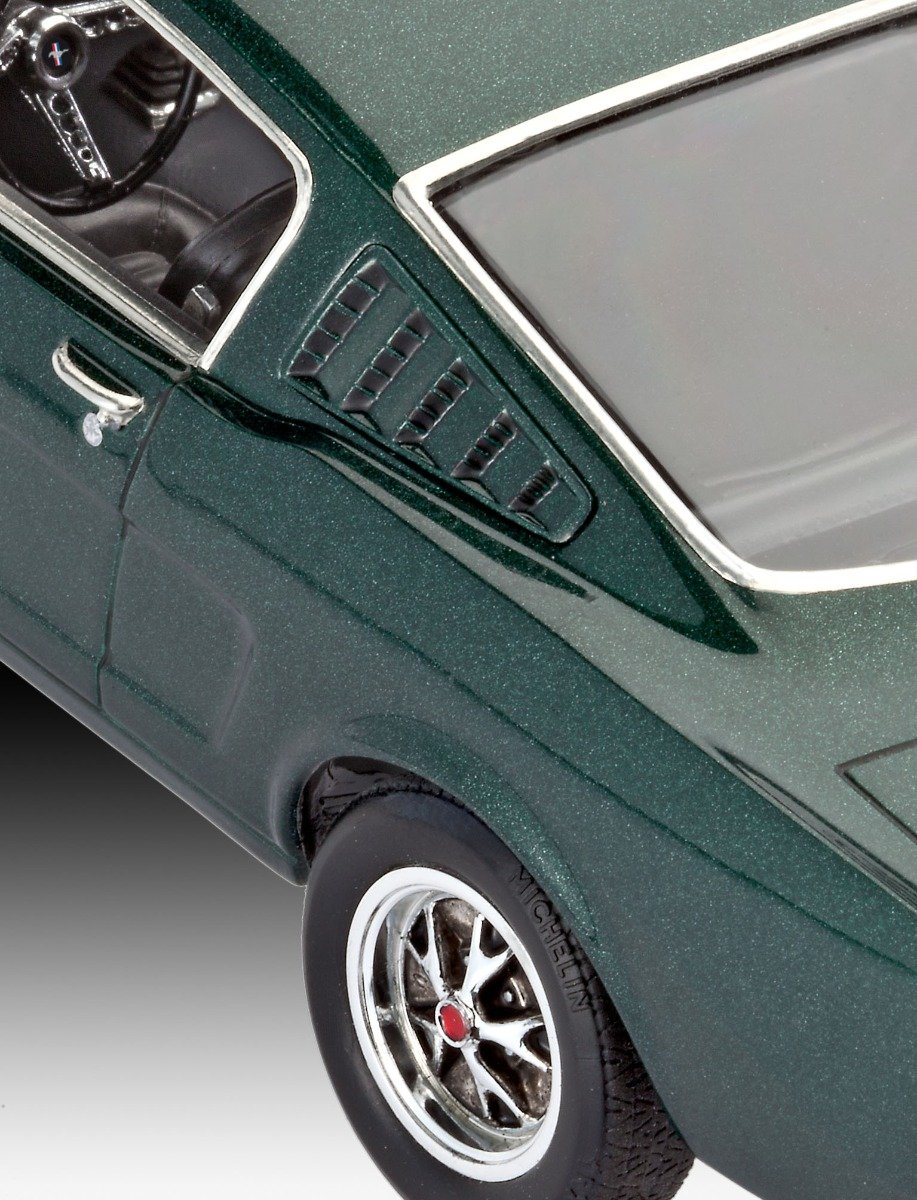Revell 1965 Ford Mustang 2 + 2 Fastback 1/24