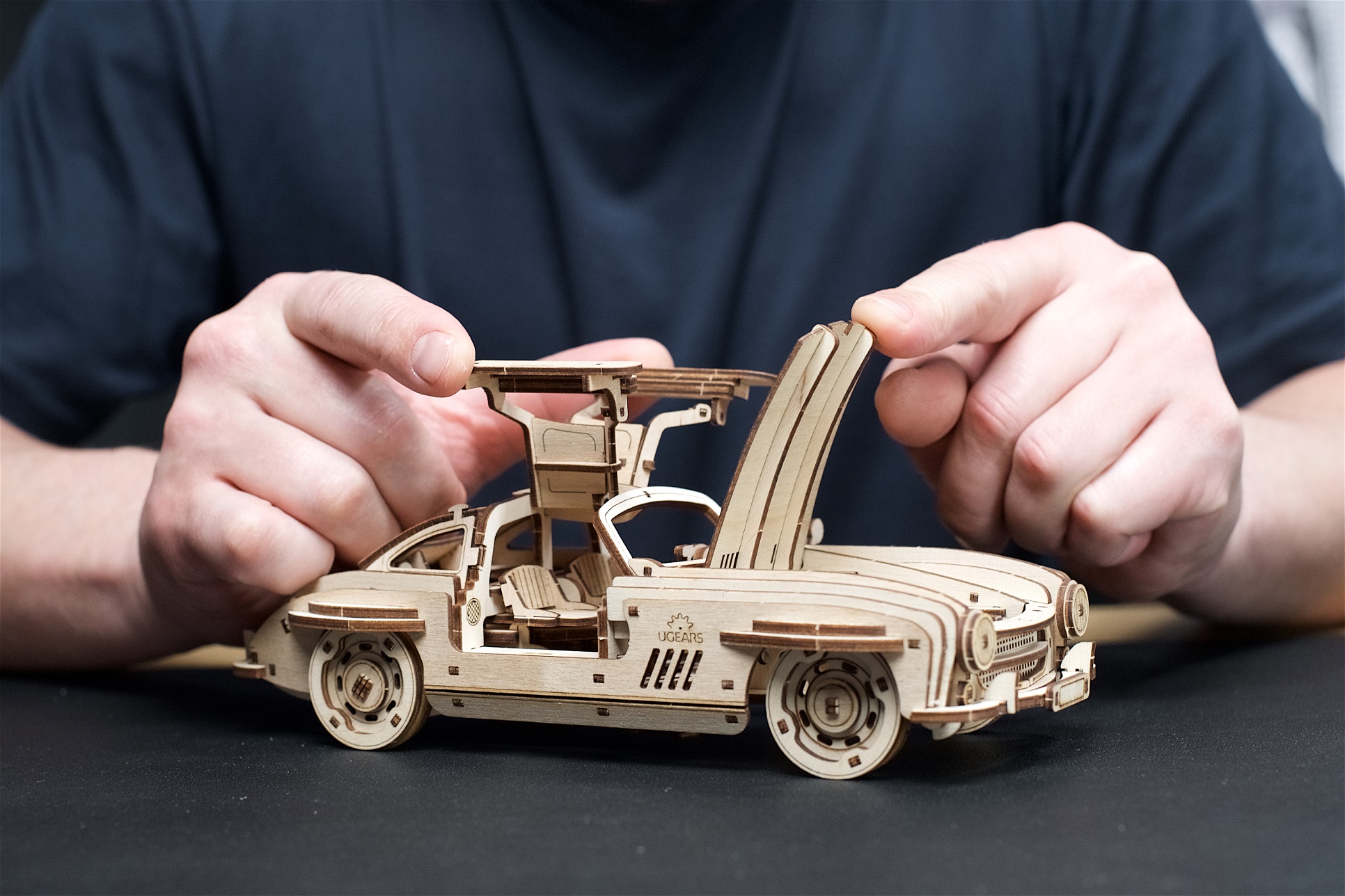 U-Gears Gevleugelde sportcoupé mechanisch houten bouwpakket
