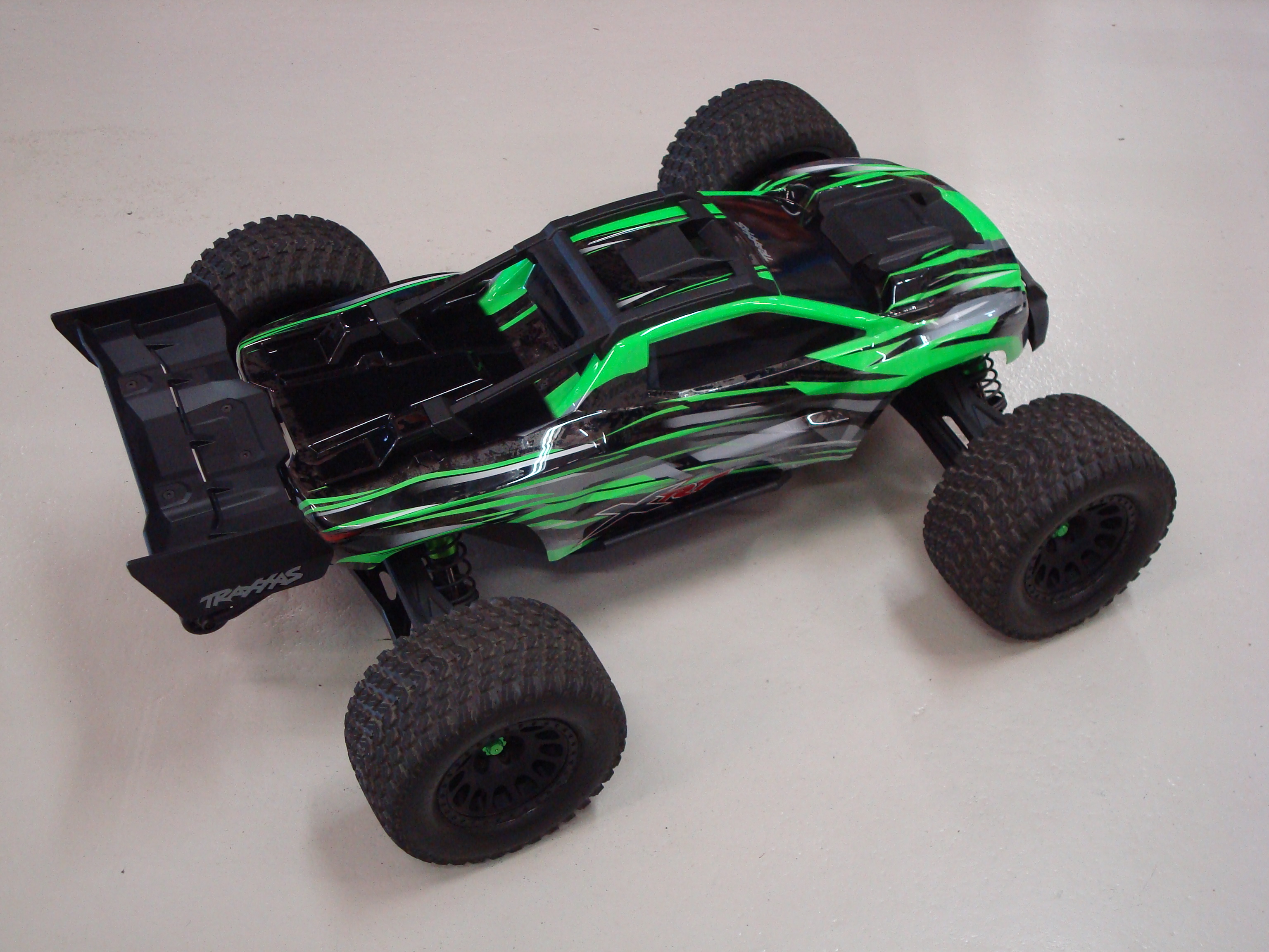 Occasion Traxxas XRT 4WD VXL-8S Race Truck TQi TSM 1/5 (no battery/charger)