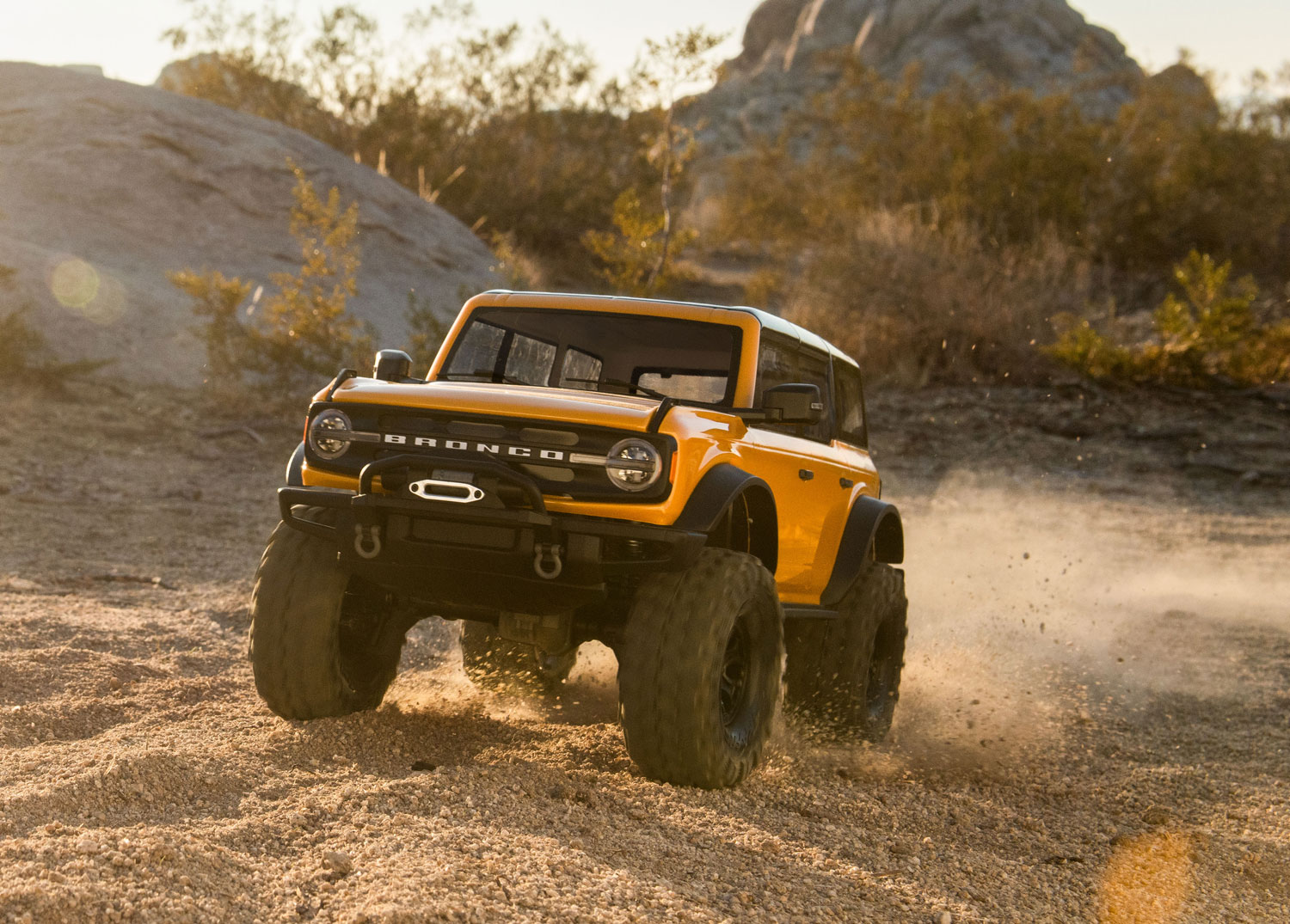 Traxxas 2021 Ford Bronco TRX-4  4WD Scale and Trail Crawler Fully-Assembled 1/10 - Blue