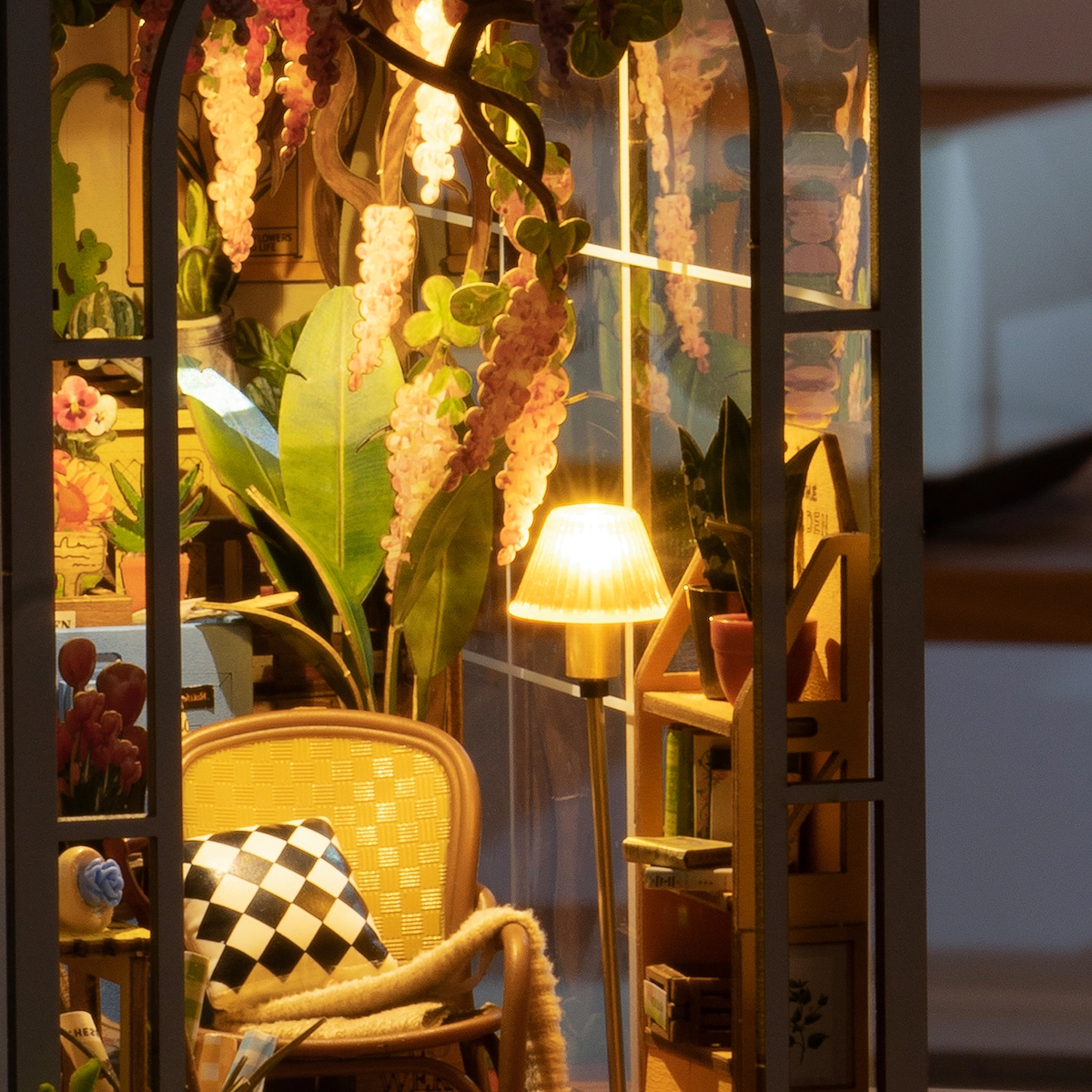Rolife Book Nook & Wonderland Garden House