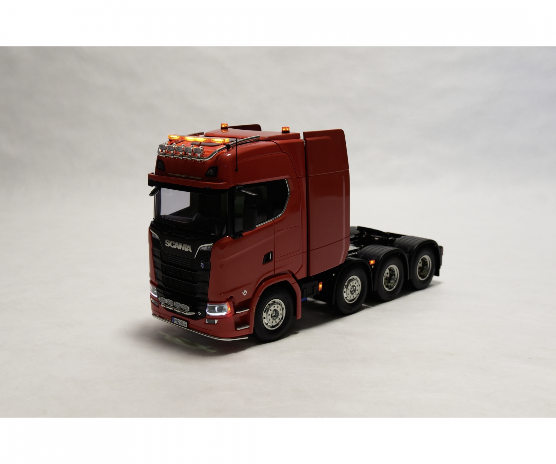 Carson Zwaailichtbalk en Strobe Set Scania SLT8x4 1/14