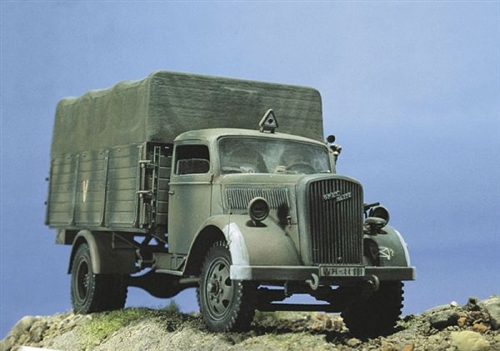 Italeri Kfz. 305 Opel Blitz 1/35