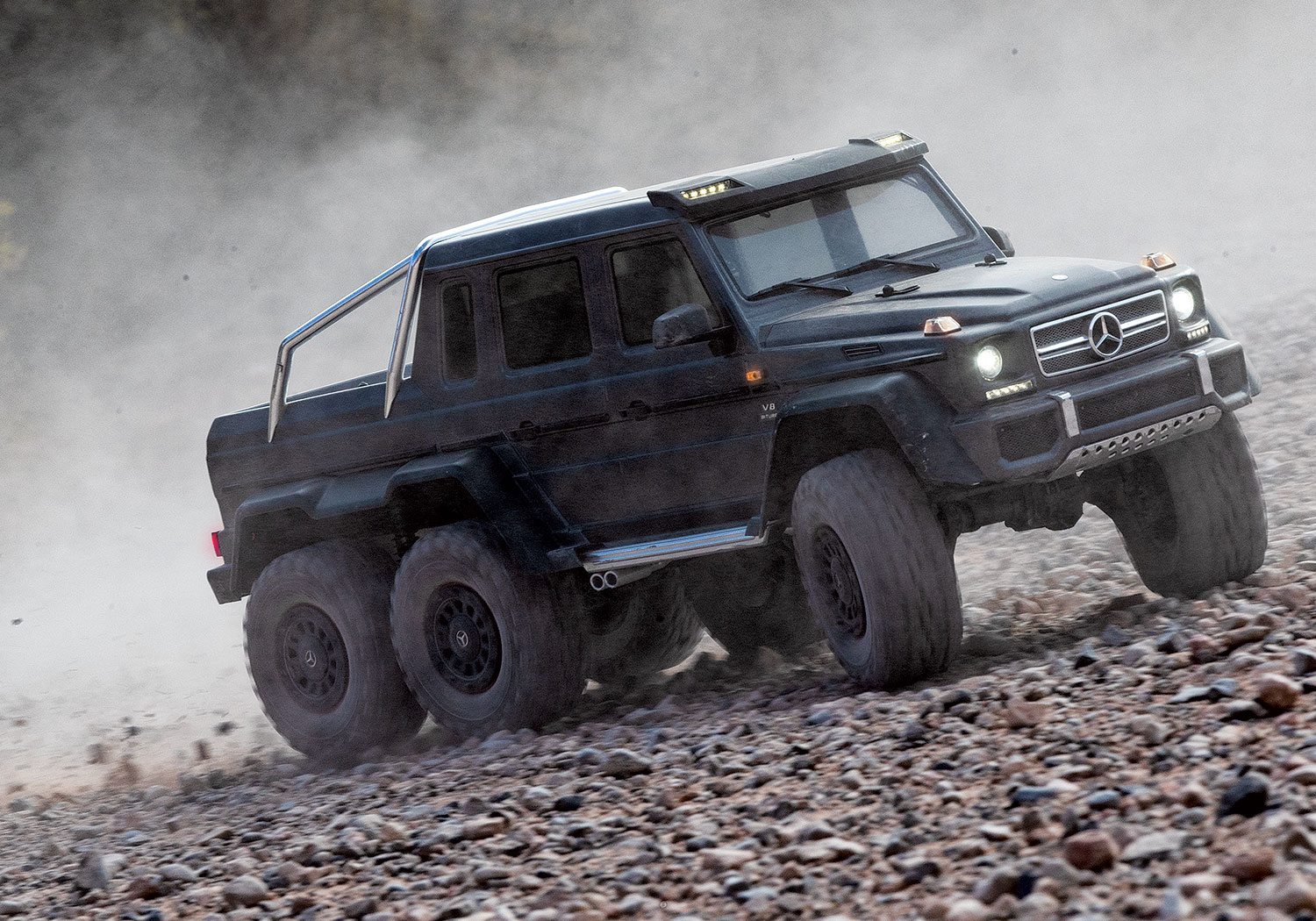 Traxxas TRX-6 Mercedes-Benz G 63 AMG 6X6 Electric Trail Truck RTR 1/10 Clipless Black