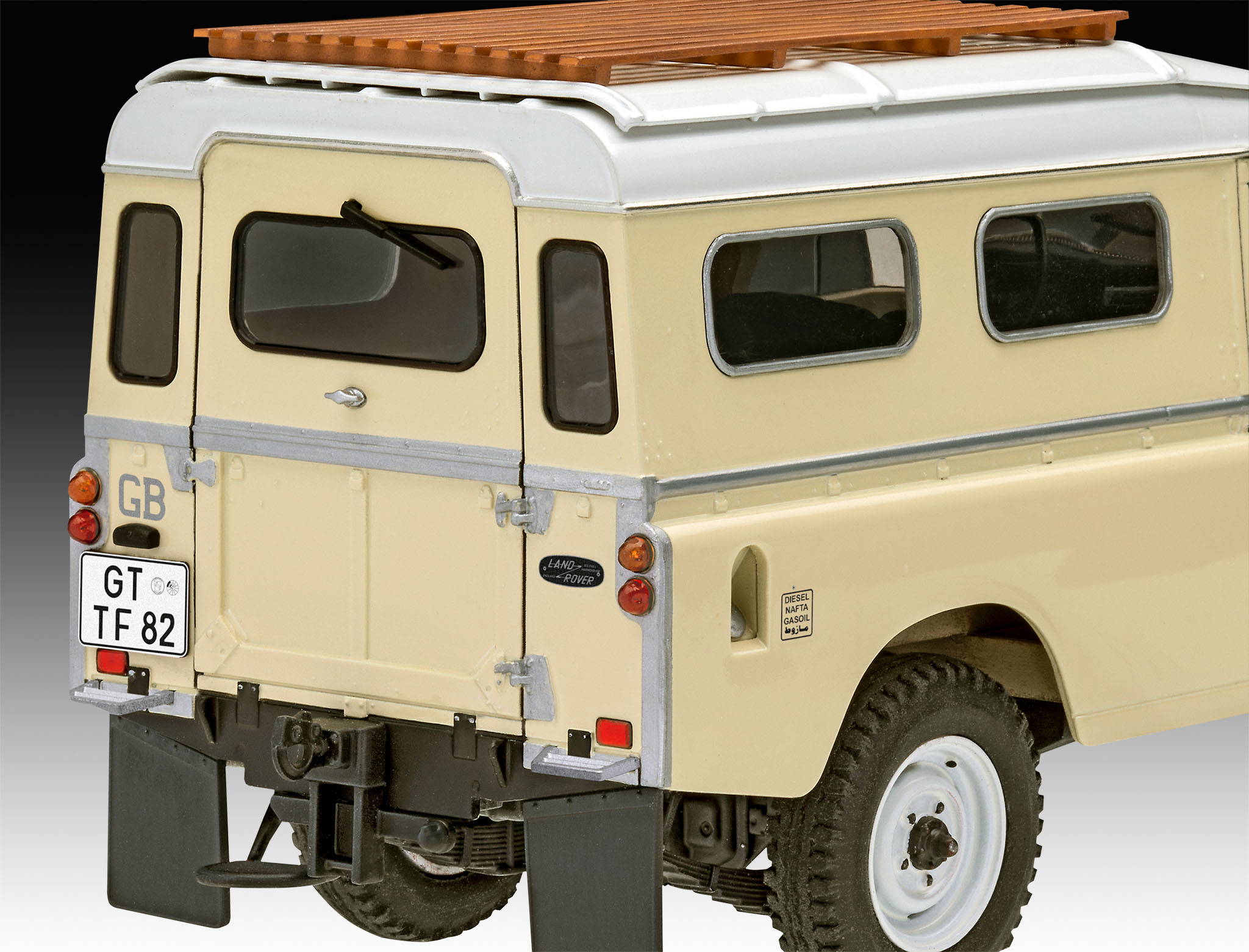 Revell Land Rover Series III LWB 109 1/24