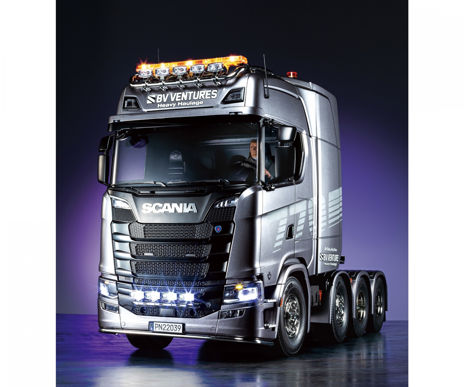 Tamiya Scania 770S 8x4/4 Truck Kit 1/14
