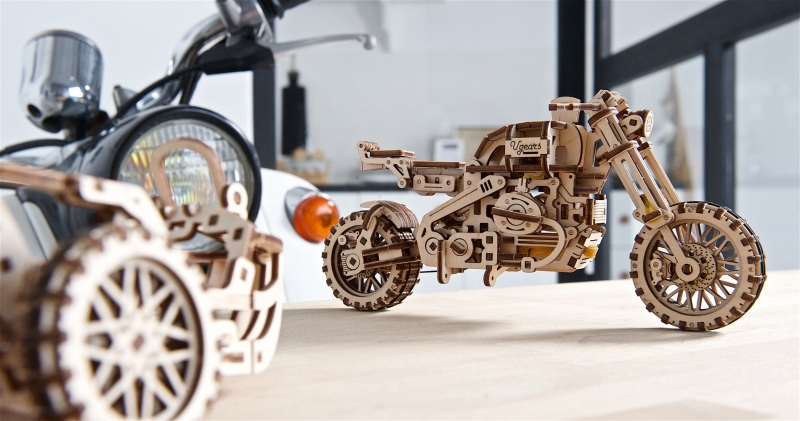 U-Gears Scrambler UGR-10 met Sidecar mechanisch houten bouwpakket