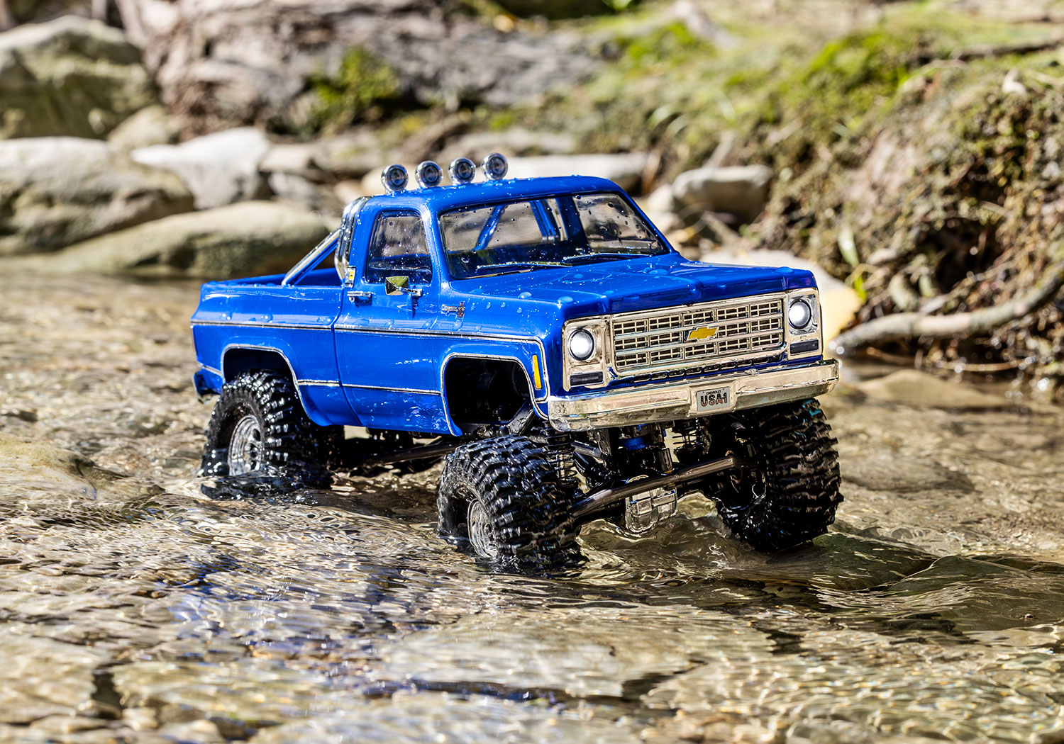 Traxxas TRX-4M High Trail 1979 Chevrolet K10 Truck 4WD Electric Scale and Trail Crawler with TQ 1/18 Blue