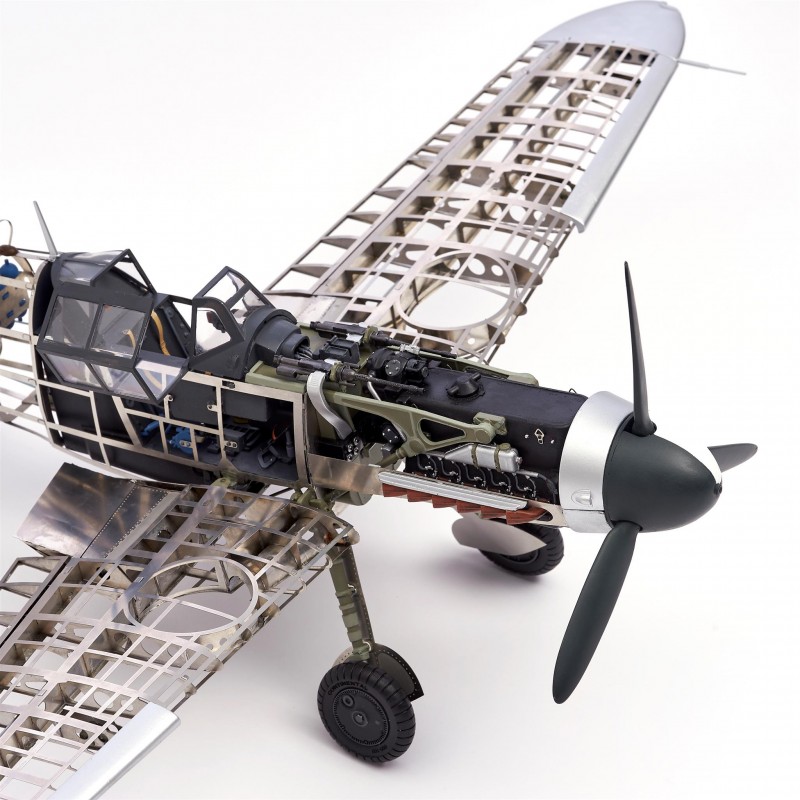 Artesania Latina Metal & Plastic Model: Messerschmitt Bf109G Aircraft 1/16