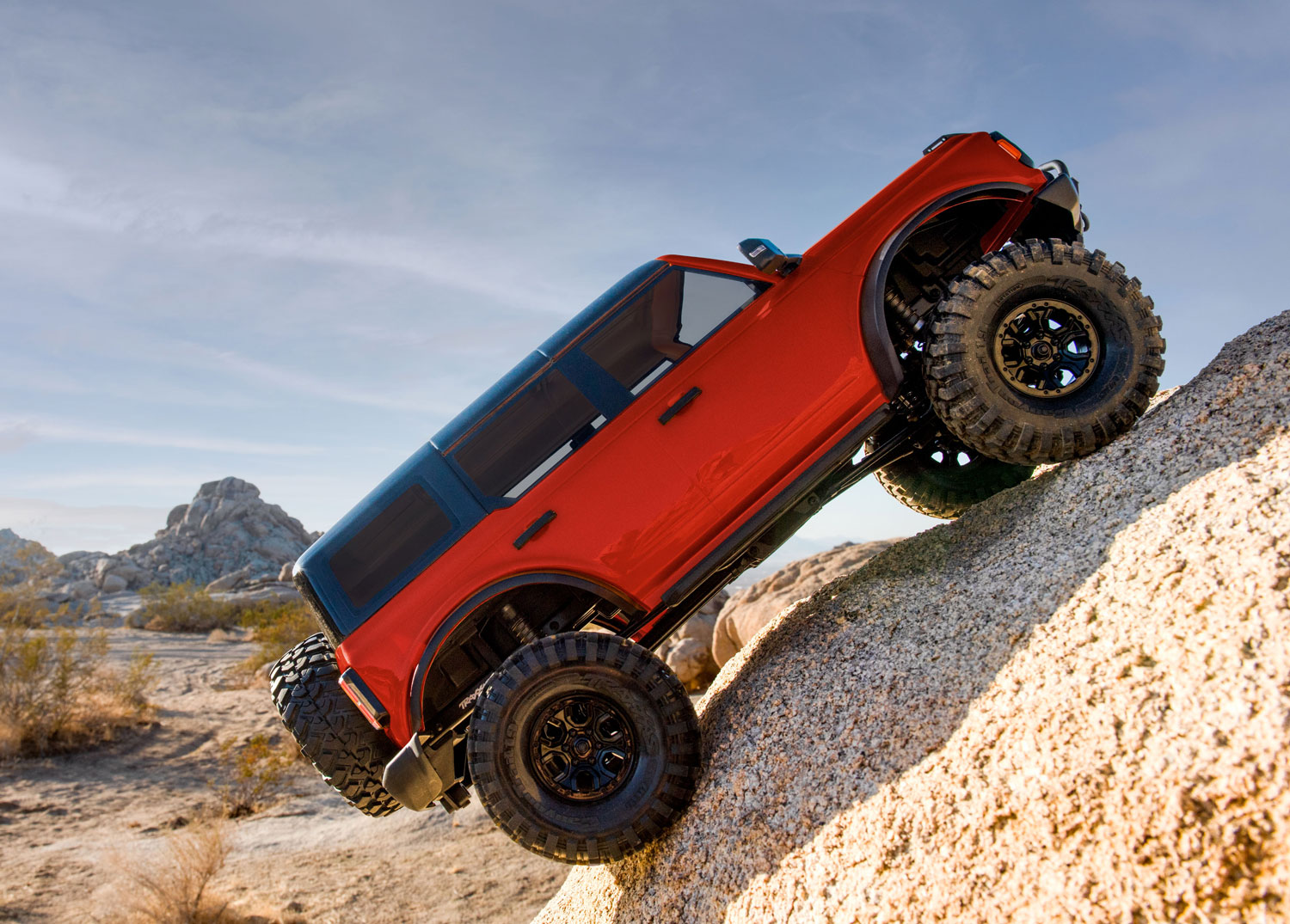 Traxxas 2021 Ford Bronco TRX-4  4WD Scale and Trail Crawler Fully-Assembled 1/10 - Blue