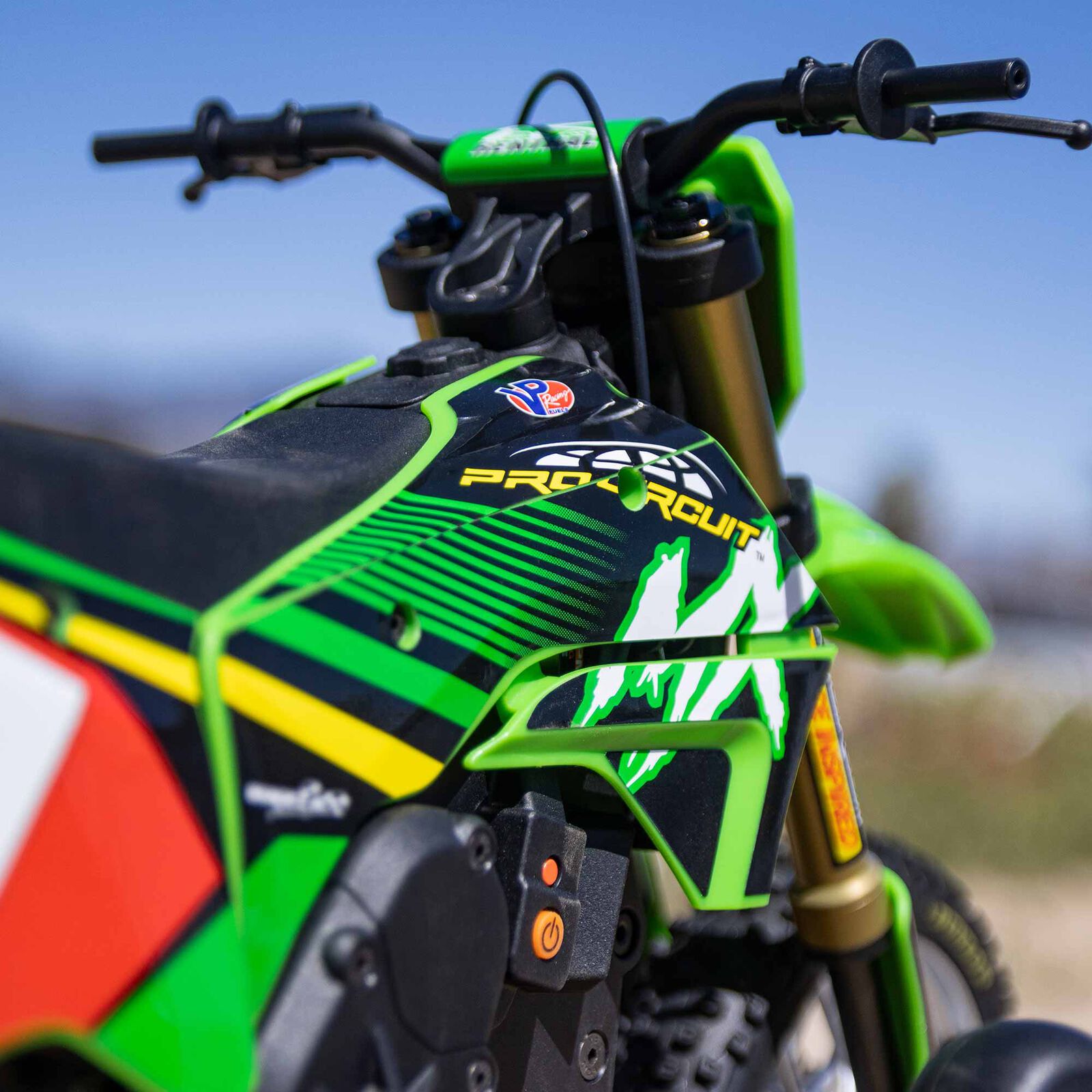 Losi Promoto-MX Pro Circuit 2S RTR Brushless Motorcycle (Battery and Charger Included), Green 1/4