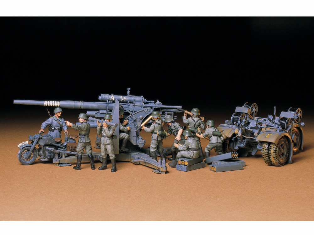 Tamiya 88mm Gun Flak 36 - 37 with Motorcycle 1/35