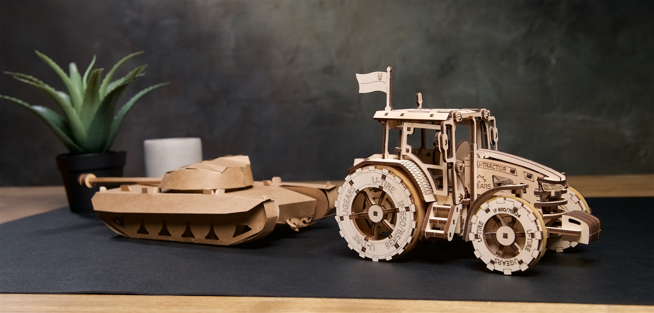 U-Gears De Tractor Wint mechanisch houten bouwpakket