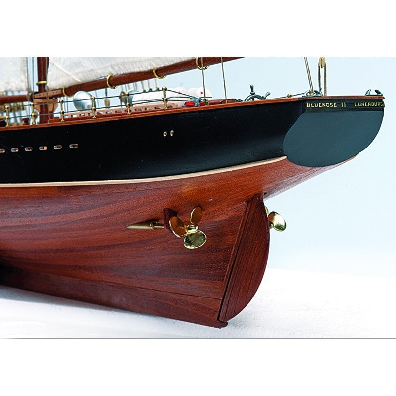 Artesania Latina Bluenose II 1/75