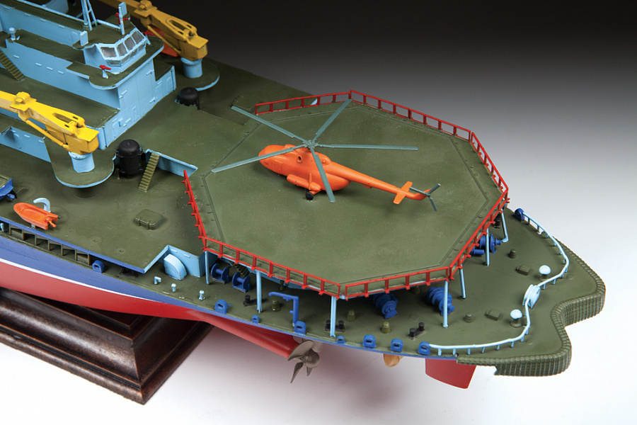 Zvezda "Artika"Russian Nuclear Icebreaker 1/350