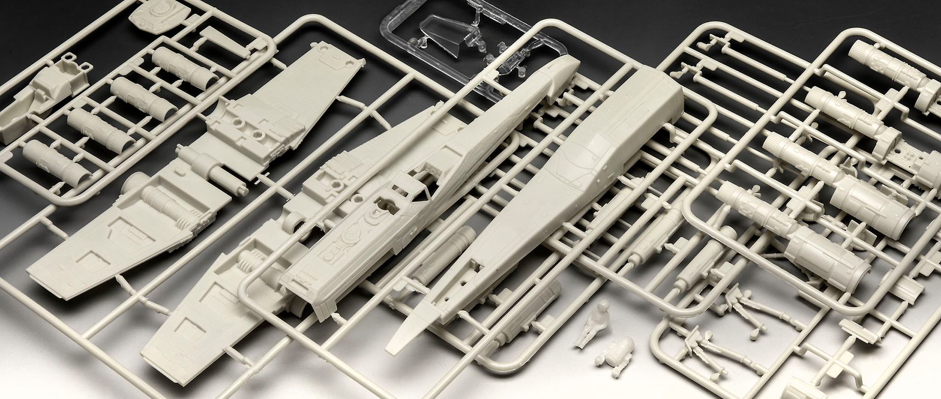 Revell Carson Teva's X-Wing Fighter: The Mandalorian 1/57