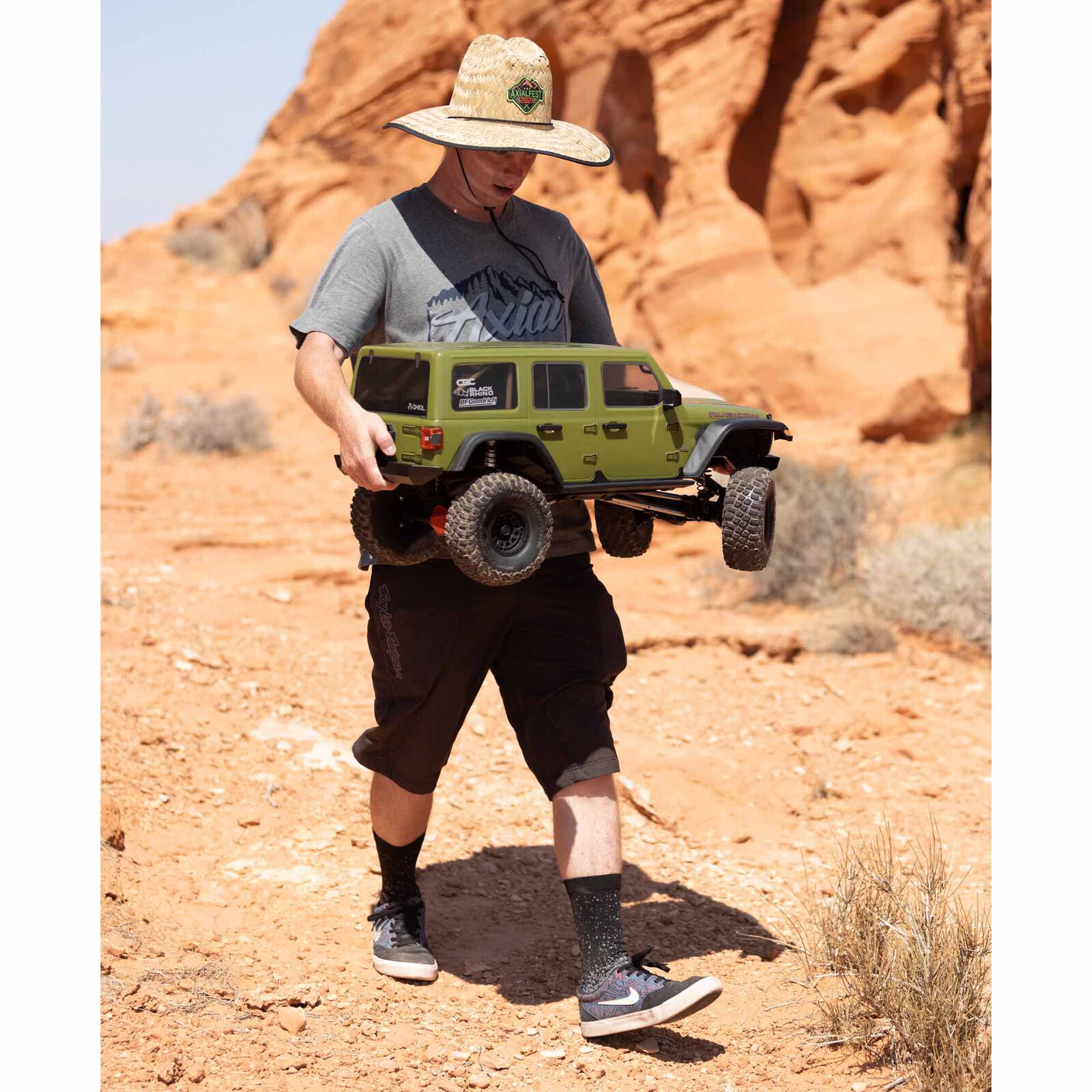 Axial SCX6 Jeep JLU Wrangler 4X4 RTR Crawler Silver 1/6