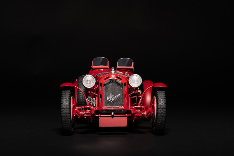 Italeri Alfa Romeo 8C 2300 Roadster 1/12