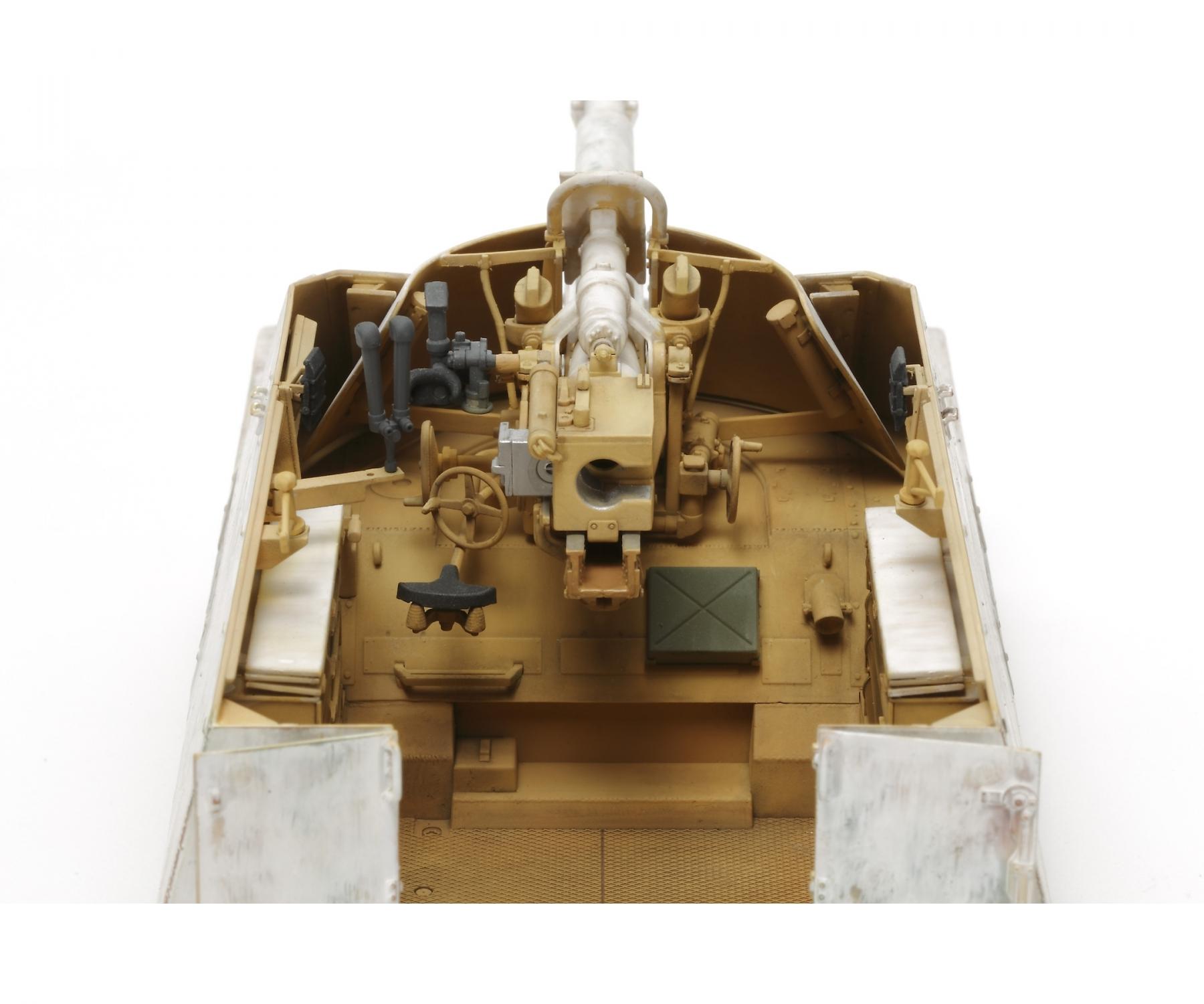 Tamiya WWII Panzerjager Nashorn 8.8cm Pak43/1 auf. Geshtzwagen III/IV (Sd.Kfz.164) 1/35