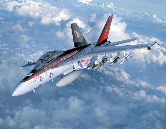 Revell F/A-18F Super Hornet 1/32