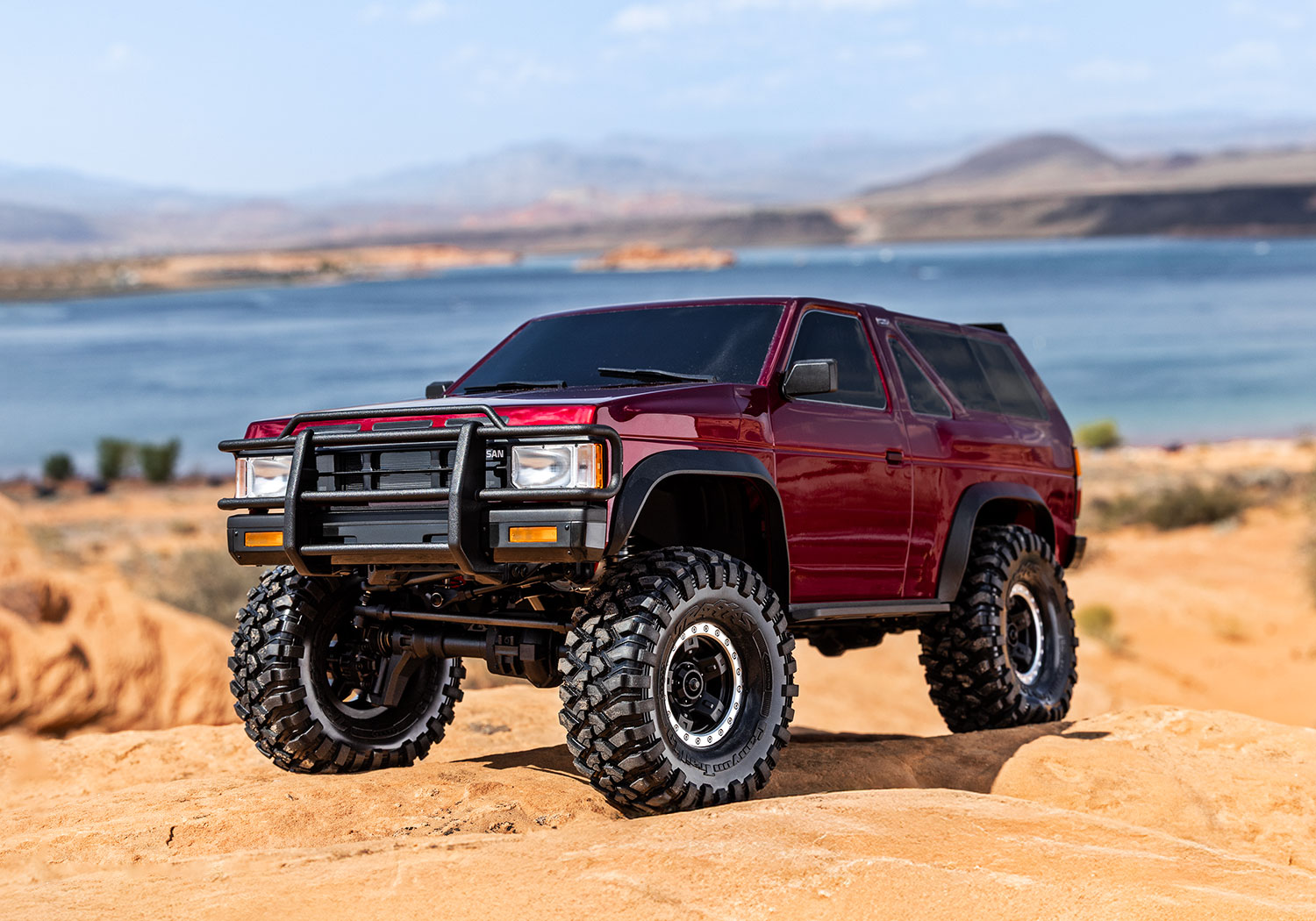 Traxxas Nissan Pathfinder TRX-4 4WD Scale and Trail Crawler Fully-Assembled 1/10 Red
