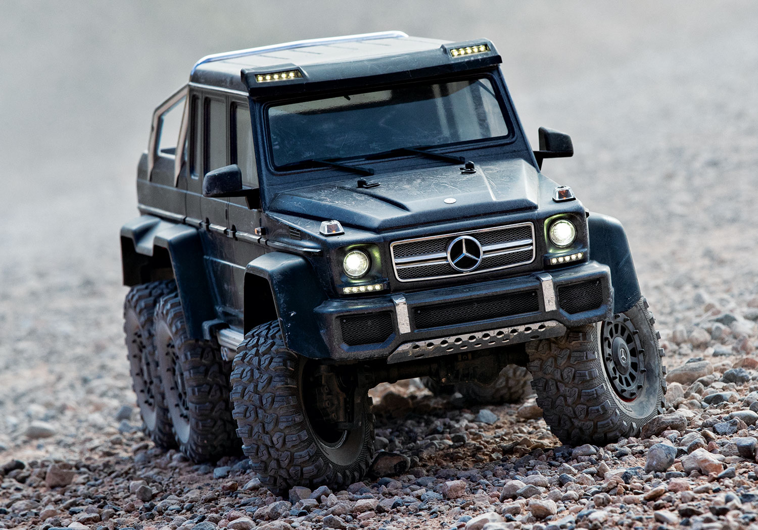 Traxxas TRX-6 Mercedes-Benz G 63 AMG 6X6 Electric Trail Truck RTR 1/10 Clipless Black