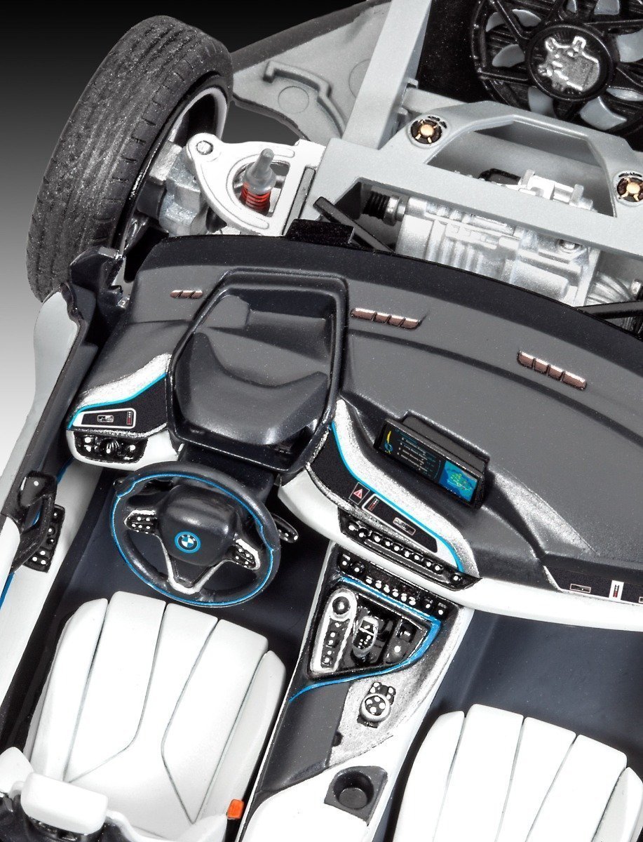 Revell BMW i8 1/24