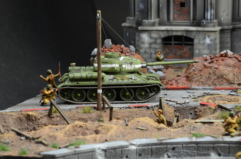Italeri Battle For The Reichstag Berlin 29th April / 2nd May 1945 Battle Set 1/72