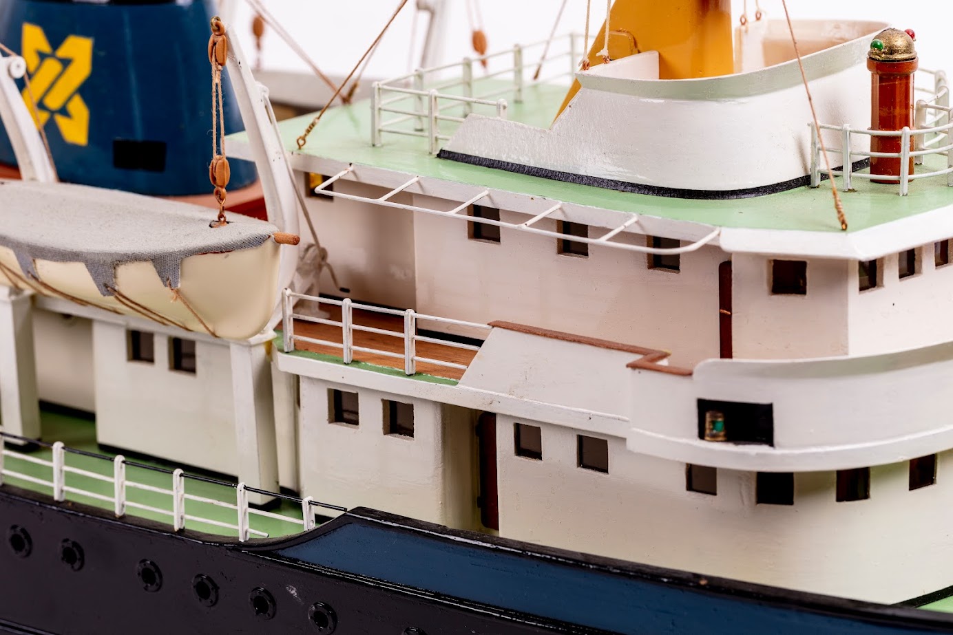 Billing Boats Zwarte Zee 1/90
