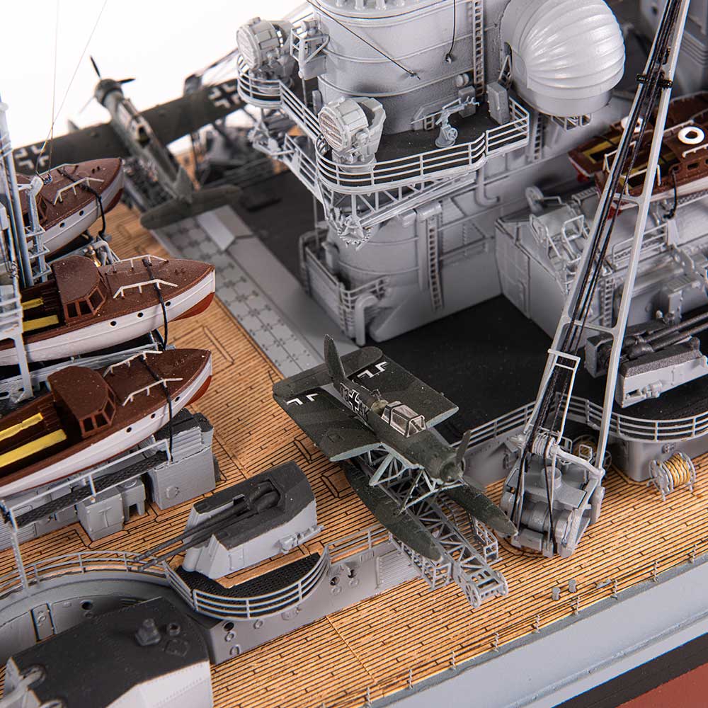 Amati German Battleship Bismarck Kriegsmarine 1941 Kit 1/200