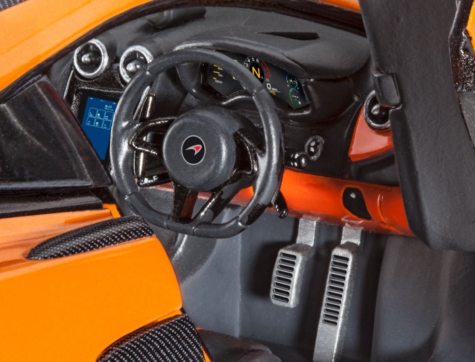 Revell McLaren 570S 1/24