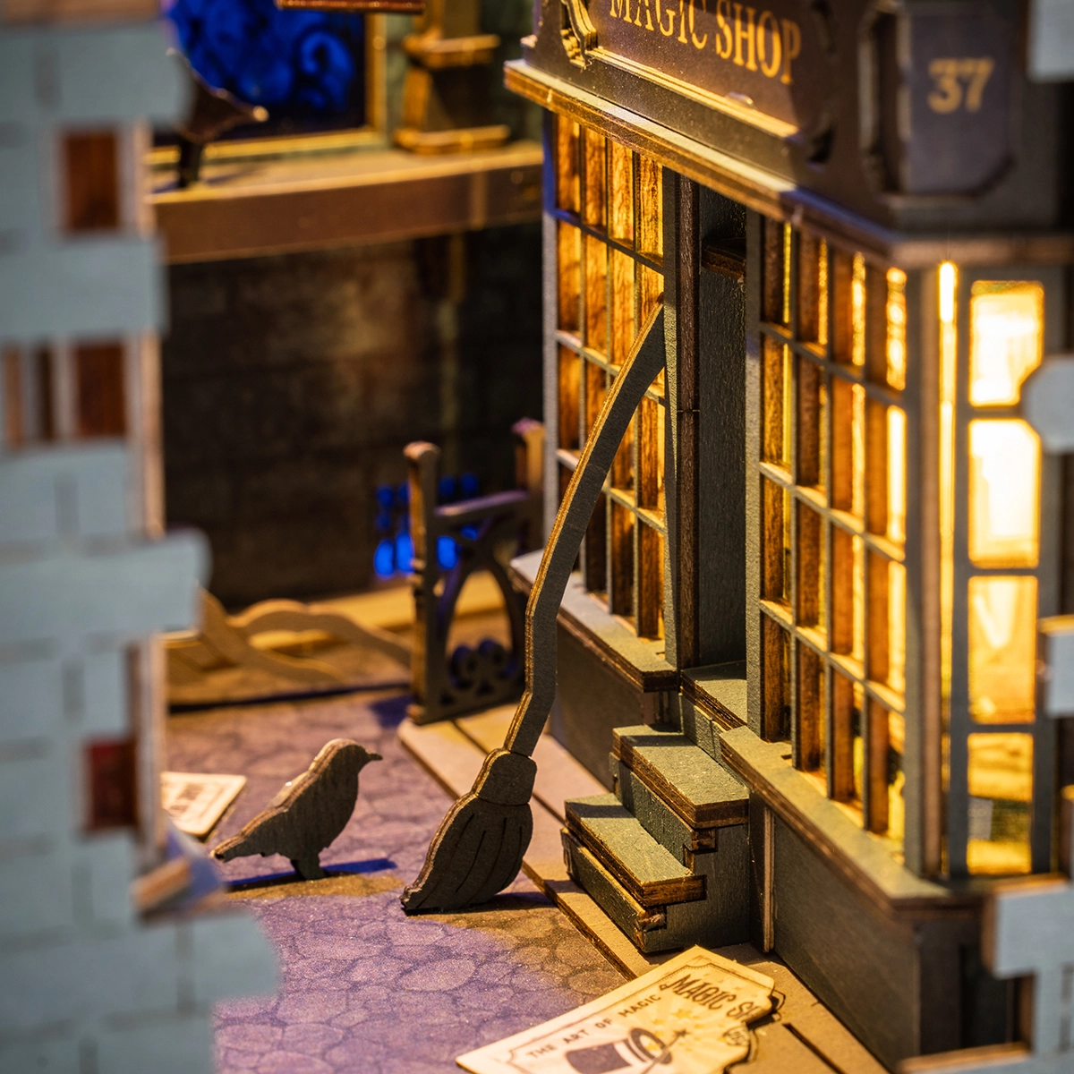 Rolife Book Nook & Wonderland Magic House