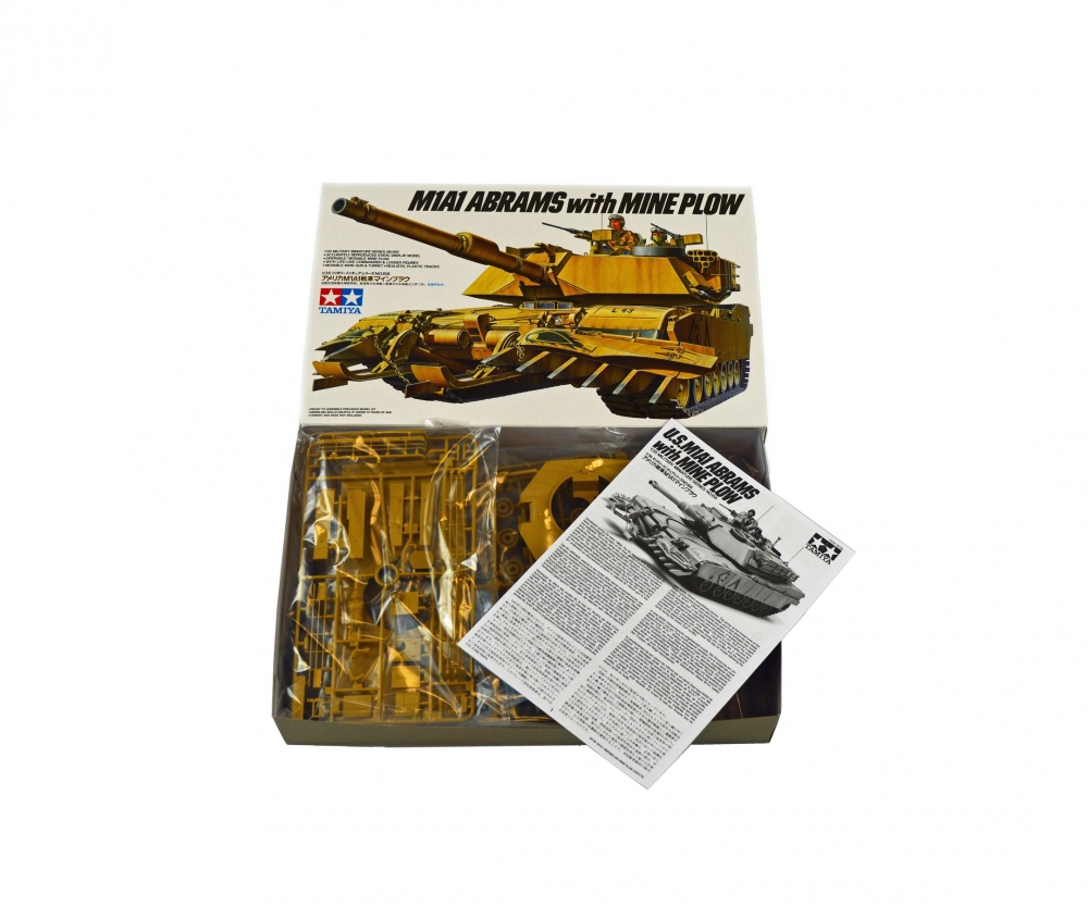 Tamiya US MBT M1A1 Abrams With Mineplow 1/35