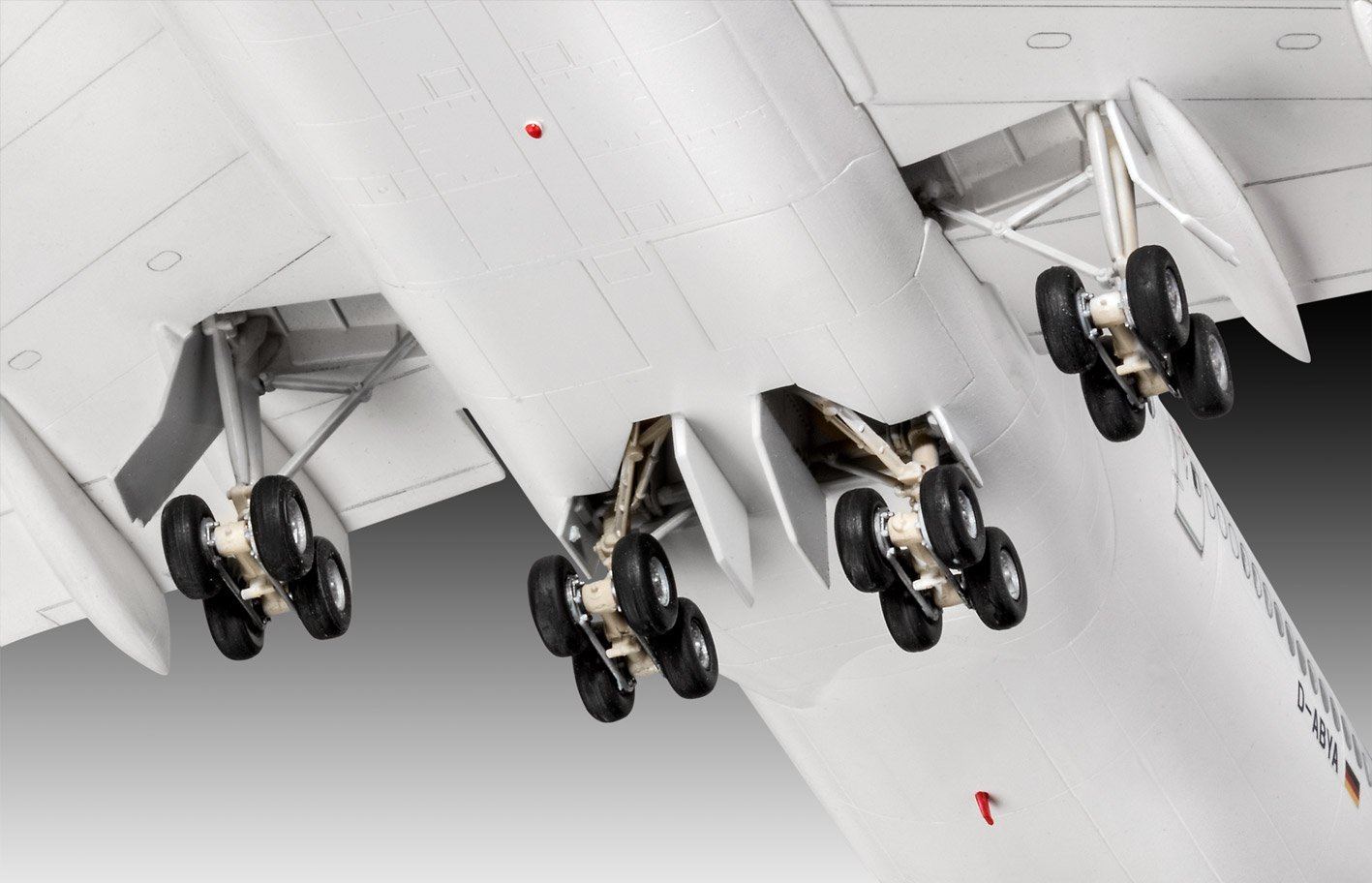 Revell Boeing 747-8 Lufthansa New Livery 1/144