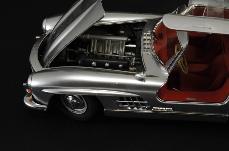 Italeri Mercedes-Benz 300SL Gullwing 1/16