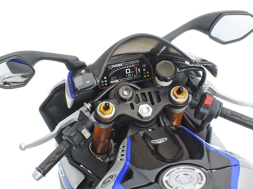 Tamiya Yamaha YZF-R1M 1/12
