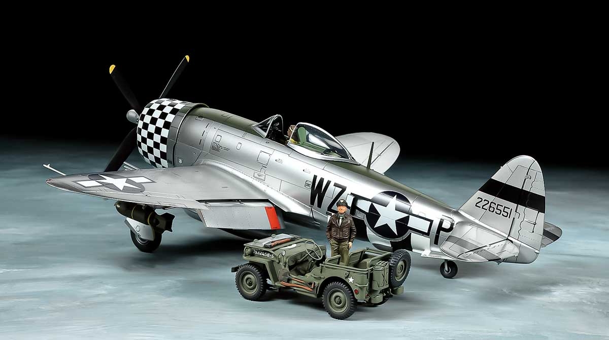Tamiya P-47D Thunderbolt Bubbletop with 1/4-Ton 4X4 Light Vehicle 1/48