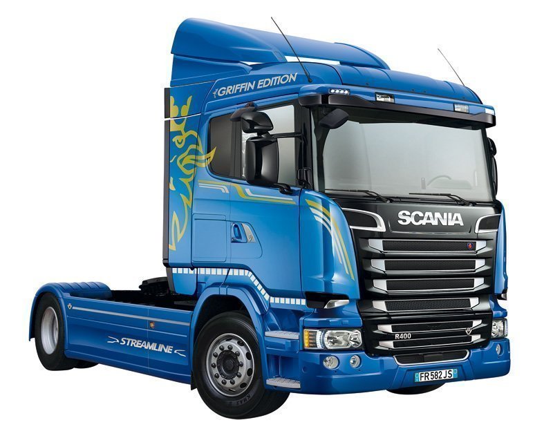 Italeri SCANIA R400 STREAMLINE Flat Roof 1/24