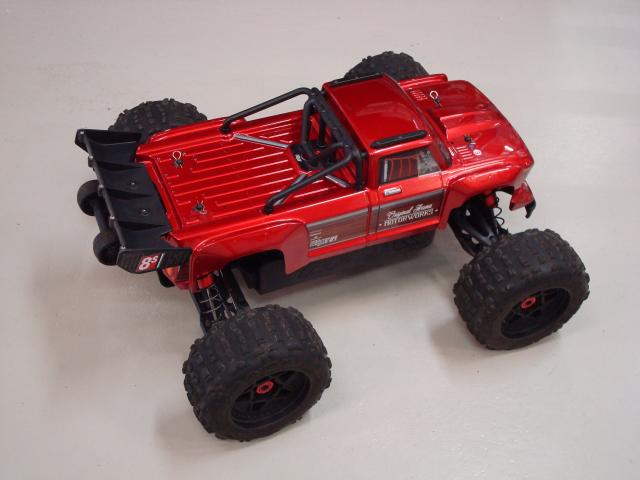 Occasion Arrma OUTCAST 8S AVC 4X4 RTR Brushless Stunt Truck Red 1/5