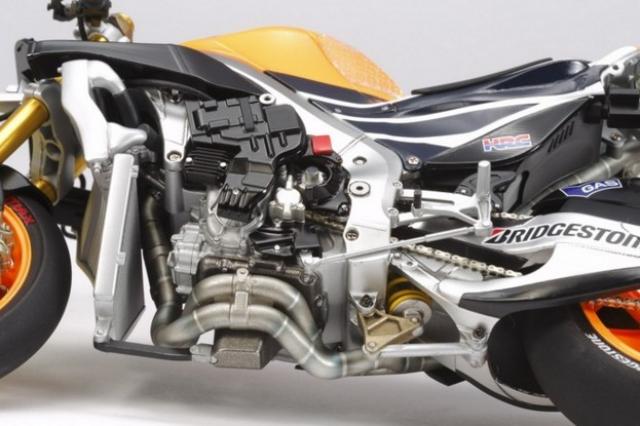 Tamiya 2014 Repsol Honda RC213V 1/12