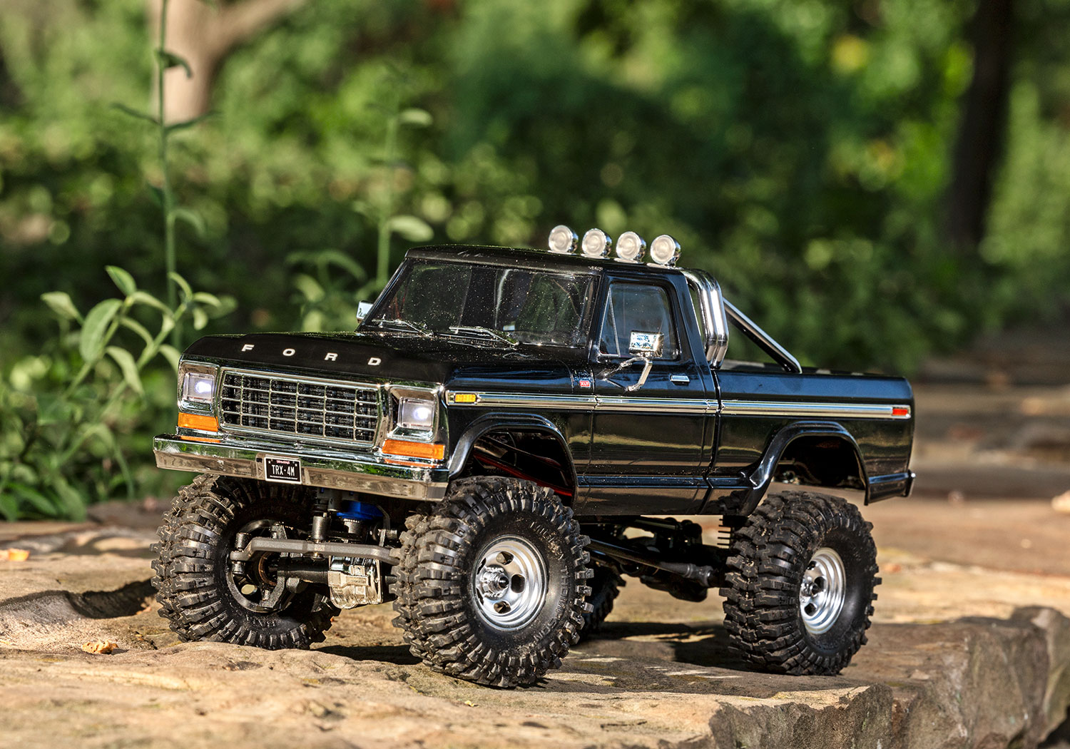 Traxxas TRX-4M High Trail Ford F-150 Ranger XLT Truck 4WD Electric Scale and Trail Crawler with TQ 1/18 Black