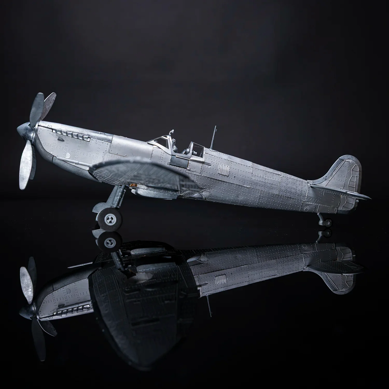 Occre Supermarine Spitfire Mk IXc EN398 Aircraft Model – World War II – 1/24