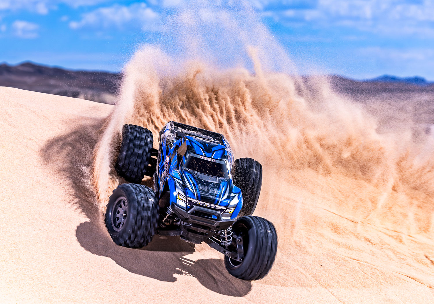 Traxxas Mini Maxx BL-2s TQ 4X4 RTR Brushless Monster Truck 1/16 Black