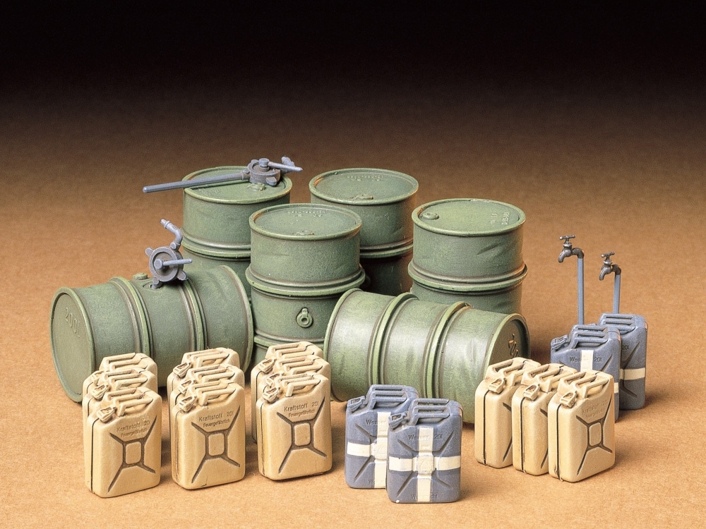 Tamiya German Fuel Drum Set 1/35