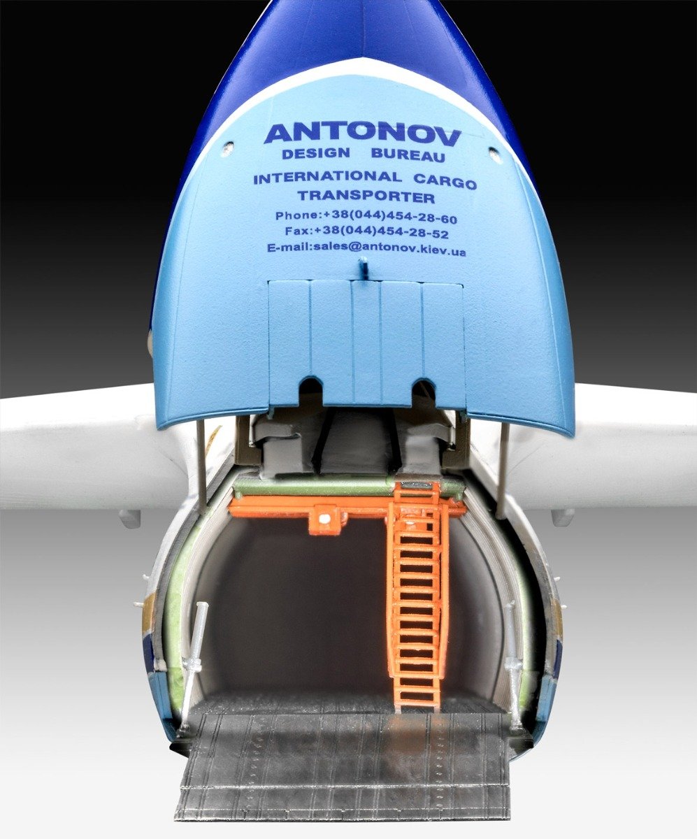 Revell Antonov An-225 MRIJA 1/144