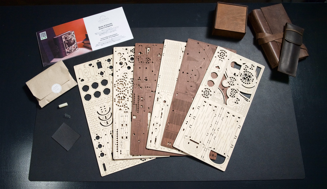 U-Gears Boek der Geheimen mechanisch houten bouwpakket