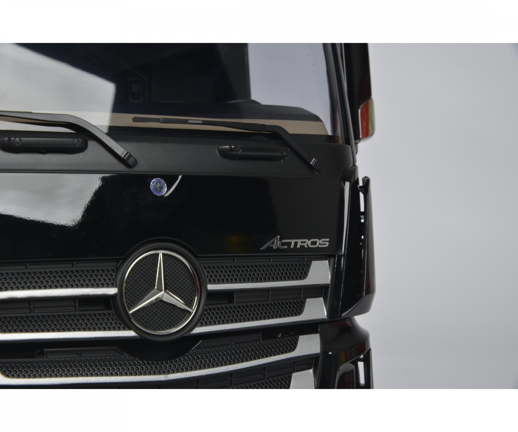 Tamiya Mercedes Benz Actros 3363 6x4 Gigaspace Kit 1/14