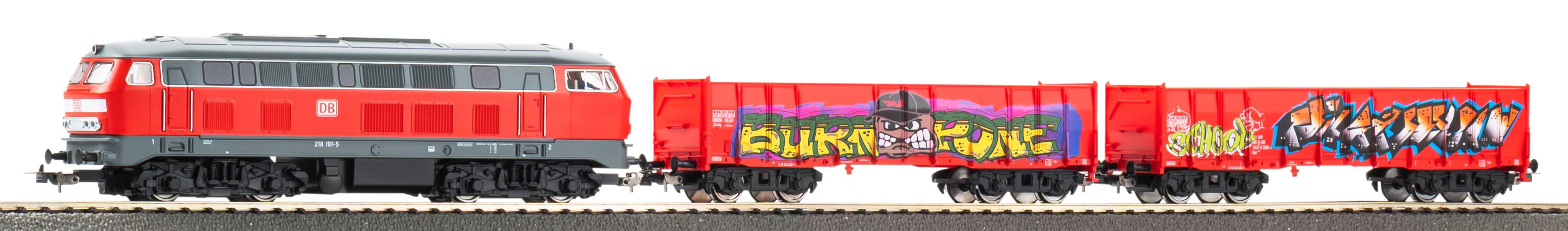 Piko Startset Kids BR 218 DB AG met Twee Open Goederenwagons Eaos H0